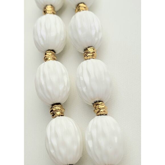 Crown Trifari Necklace Vintage Double Strand White Gold Signed - Picture 3 of 7